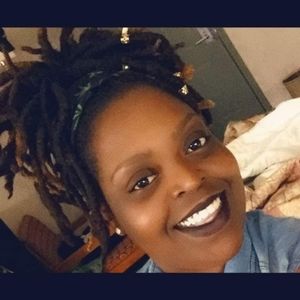 Meet your Posher, Yadira